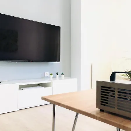 דירה Loft Duplex מאלגה